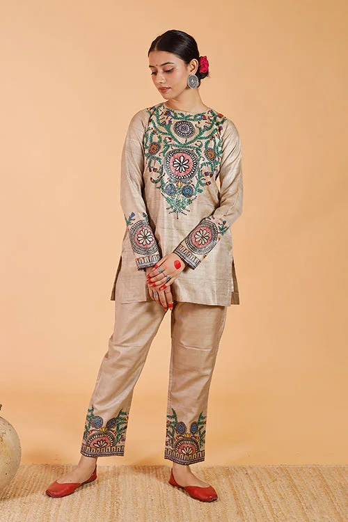 Gubbaro Handpainted Madhubani 'Mithila Flowers' Tussar Silk Kurta